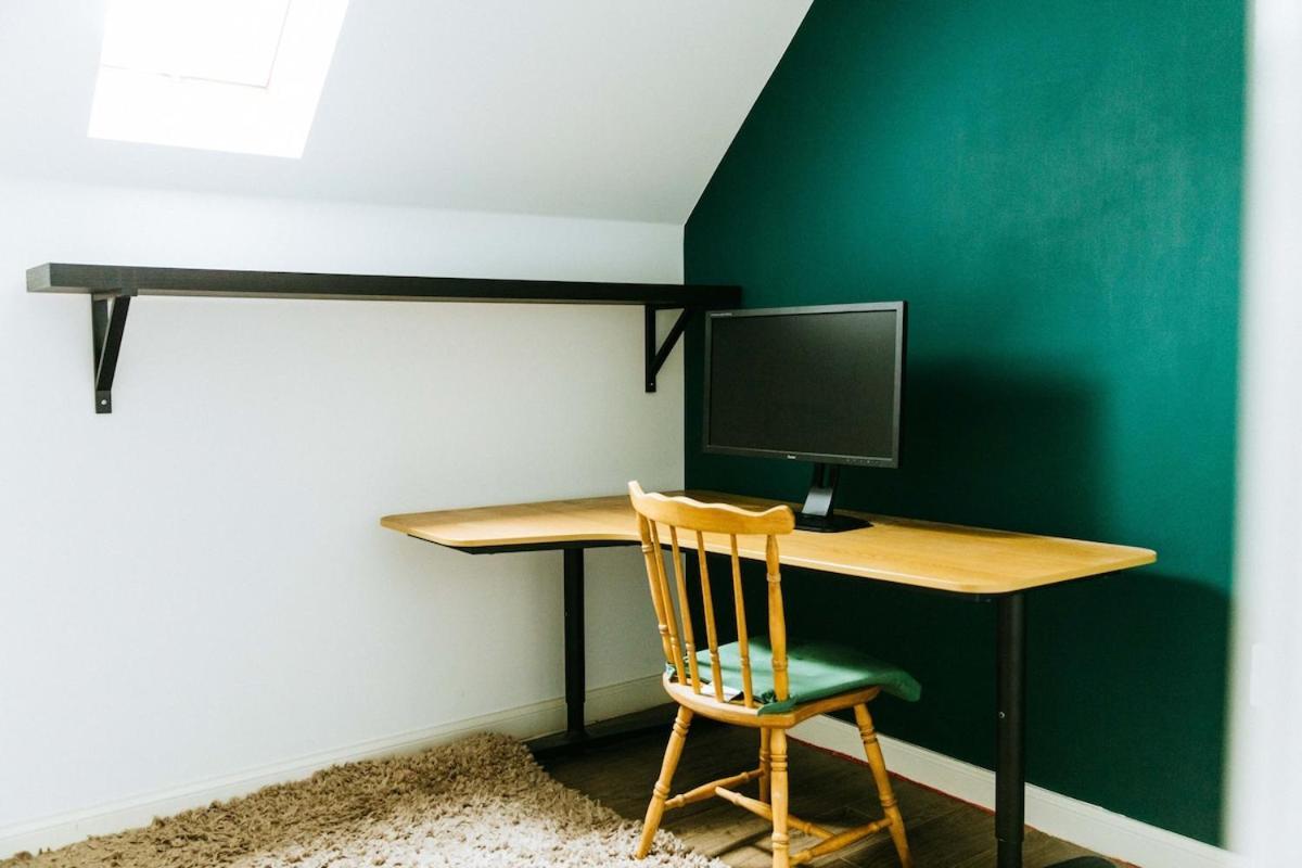 Mansell Road - Trendy Loft With Free Parking * Bristol